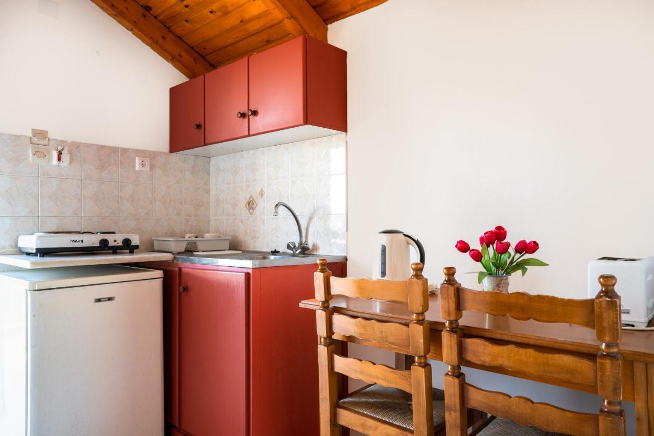 Antonis Apartments Kalamákion 외부 사진